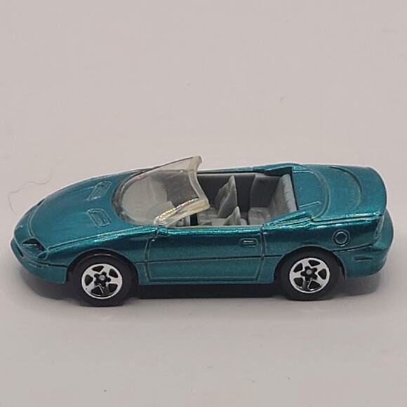 1995 95 Chevy Camaro Convertible Collectible 1/64 Scale Diecast Diorama Model - Picture 1 of 5